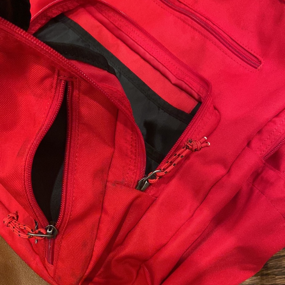 Red Columbia backpack - Picture 9 of 16